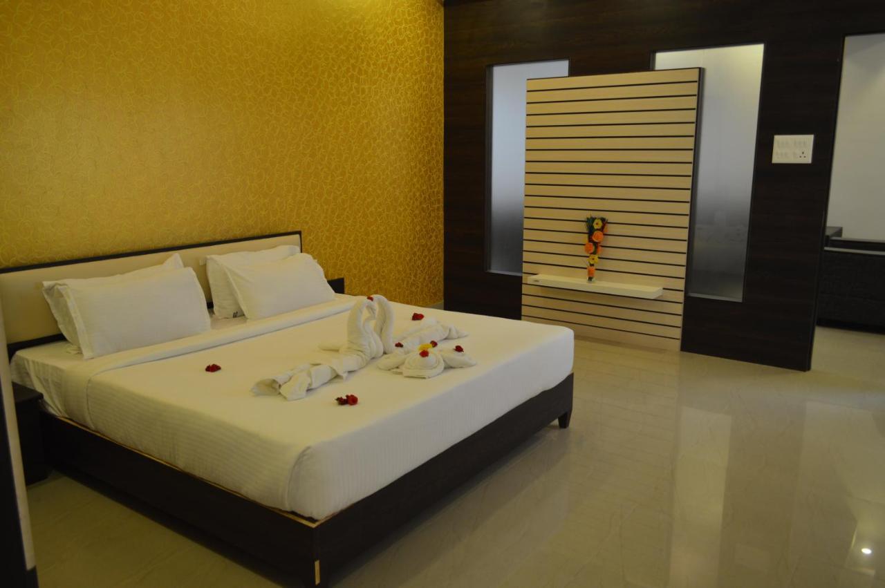 Hotel Ambai Grand Ambāsamudram Extérieur photo