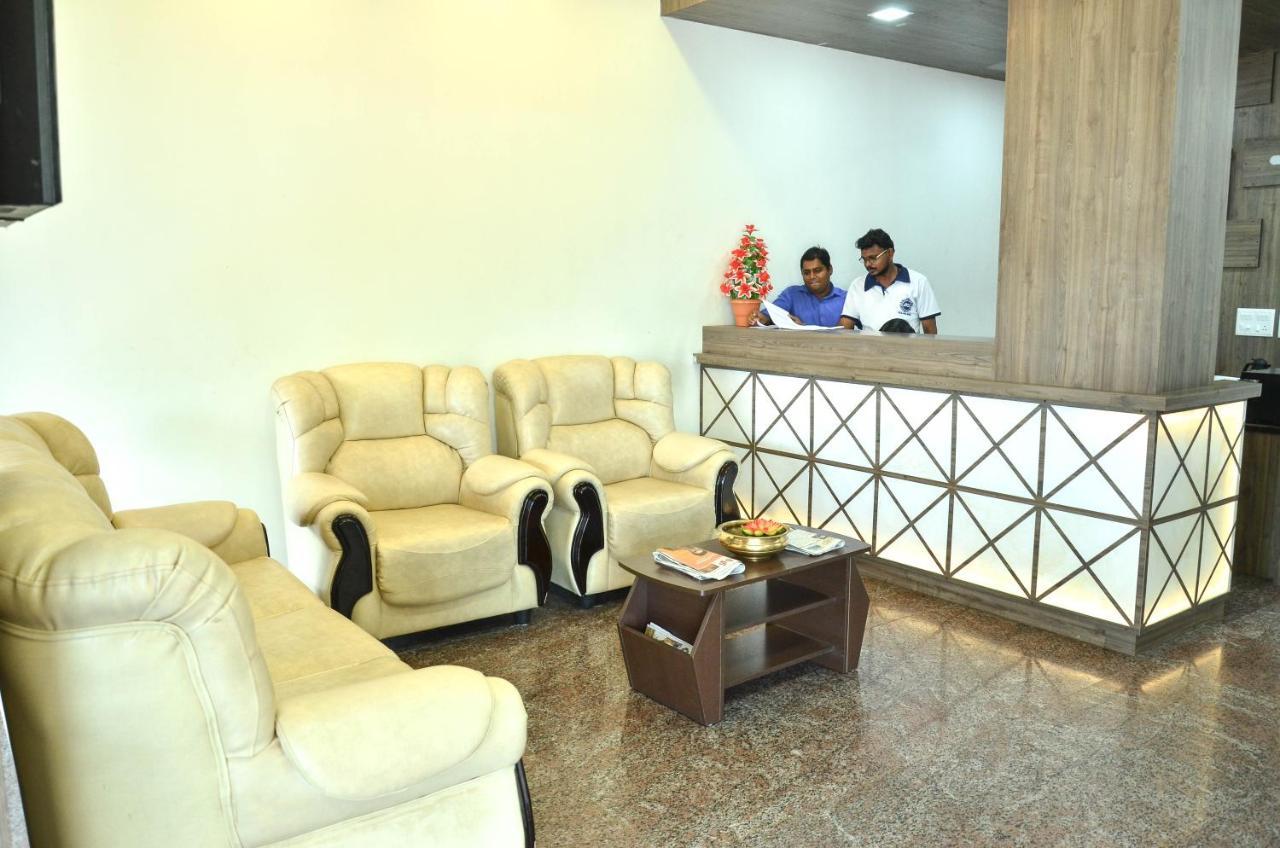 Hotel Ambai Grand Ambāsamudram Extérieur photo