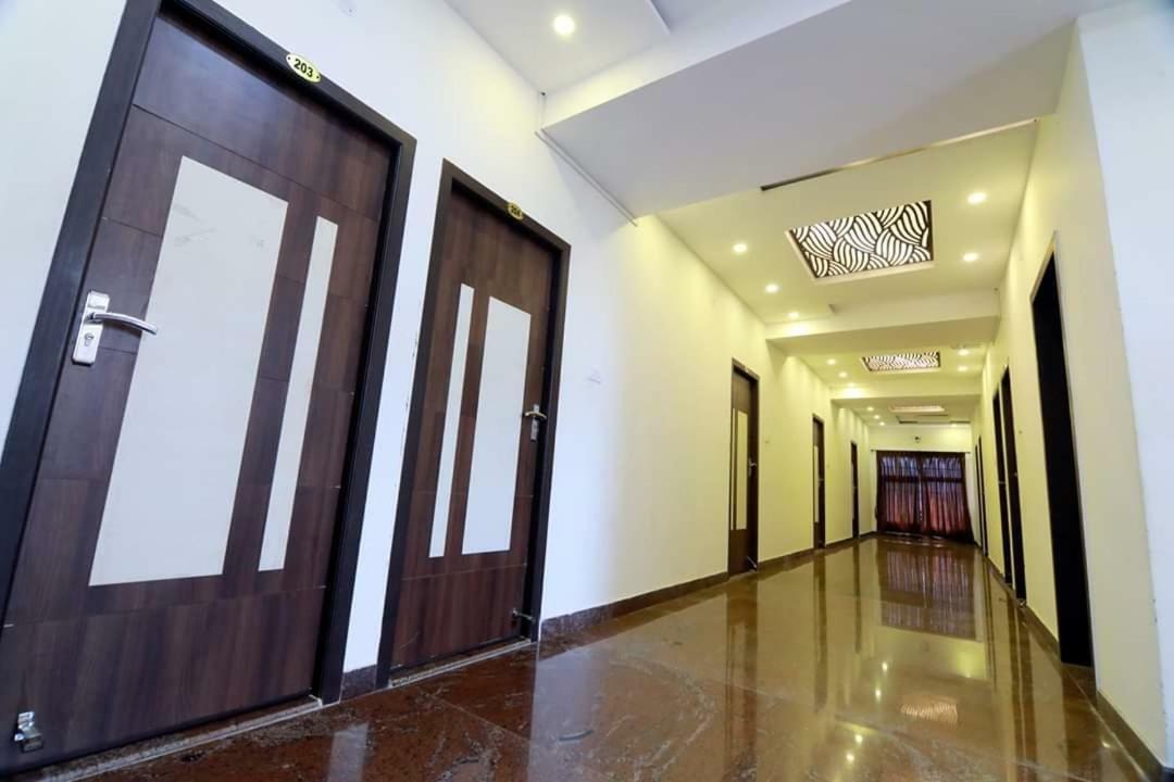 Hotel Ambai Grand Ambāsamudram Extérieur photo